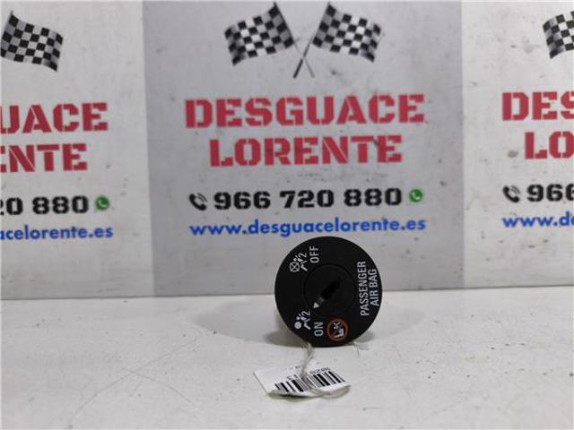13577258 Botón de desactivación del airbag  disponible Málaga