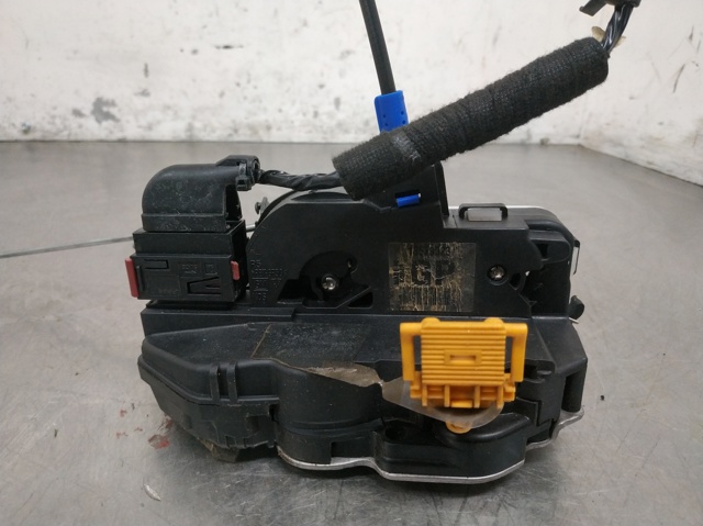 OPEL 13579523 Cerradura de puerta delantera derecha  disponible Valladolid