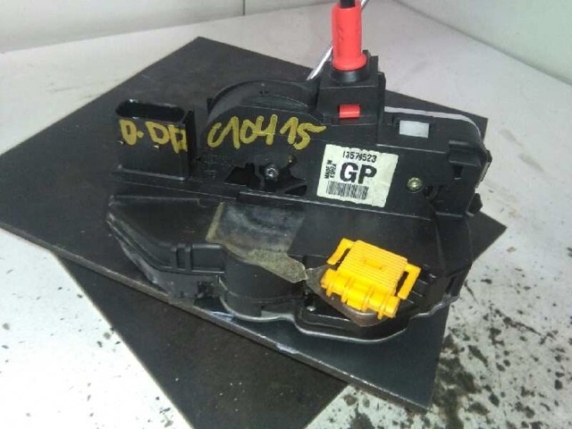 13579523 OPEL Cerradura de puerta delantera derecha comprar Bilbao