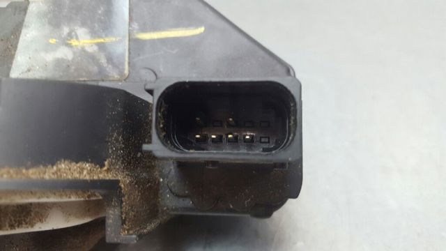 13579556 OPEL Cerradura de la puerta trasera derecha comprar Bilbao