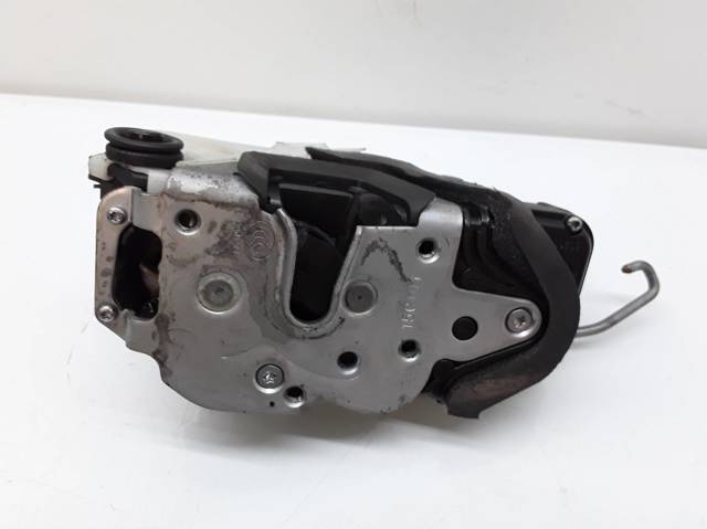 OPEL 13579556 Cerradura de la puerta trasera derecha  comprar en Albacete