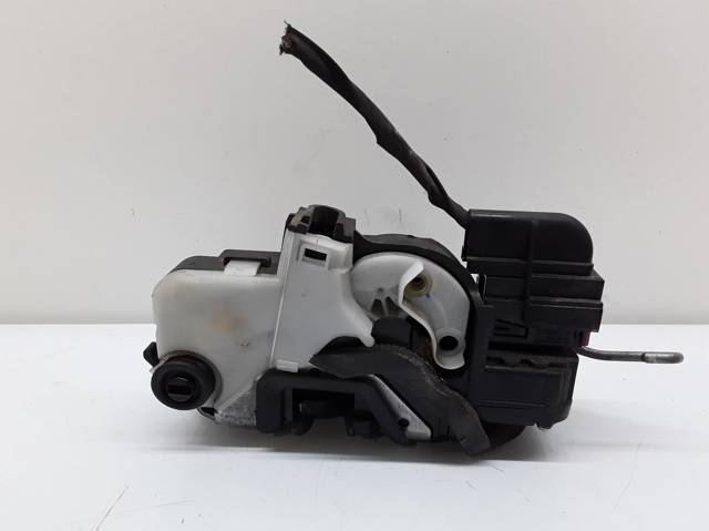 13579556 OPEL Cerradura de la puerta trasera derecha  disponible Alicante