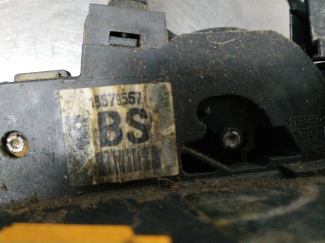 13579557 OPEL Cerradura de puerta trasera izquierda  en stock Gandía
