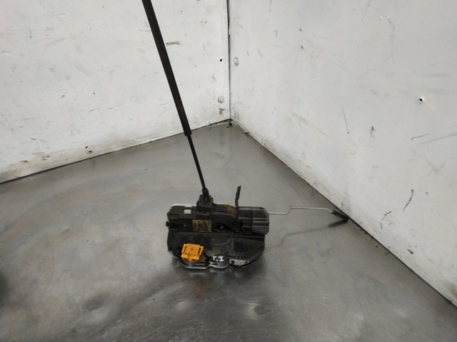 13579557 OPEL Cerradura de puerta trasera izquierda  disponible Alicante