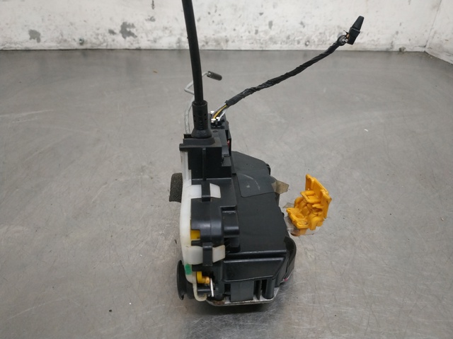 13579557 OPEL Cerradura de puerta trasera izquierda comprar Madrid