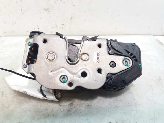 GM 13579566 Cerradura de la puerta trasera derecha  en stock Terrassa