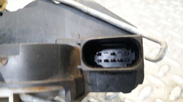 13579566 GM Cerradura de la puerta trasera derecha  disponible Alicante