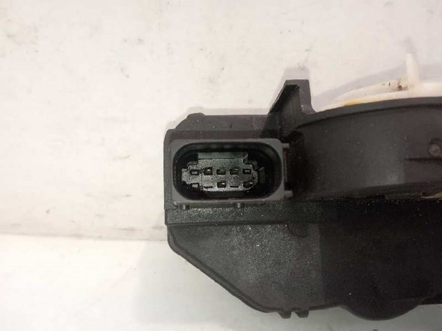 13579566 Cerradura de la puerta trasera derecha  comprar en Pontevedra