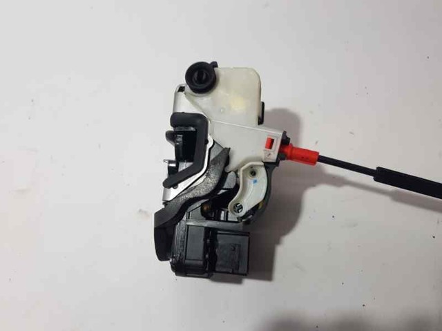 13579566 OPEL Cerradura de la puerta trasera derecha  comprar en Lleida