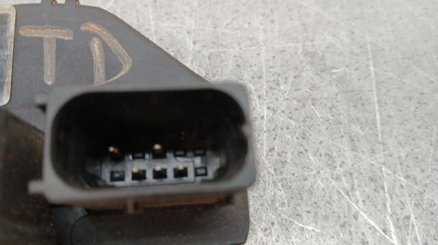 13579566 OPEL Cerradura de la puerta trasera derecha  en stock Gandía