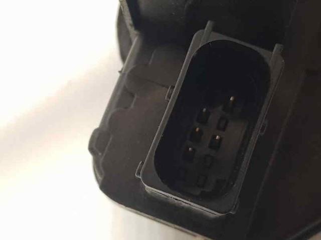 13579566 OPEL Cerradura de la puerta trasera derecha comprar Bilbao