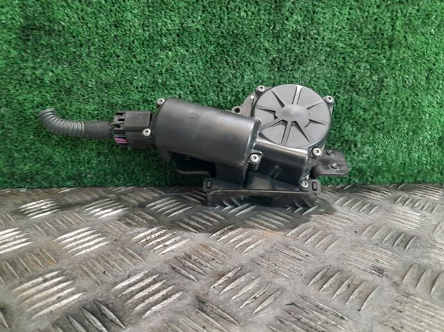 Cerradura de puerta trasera 13581405 OPEL