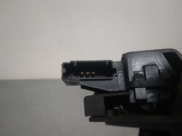 13587646 OPEL Cerradura de maletero  en stock Gandía