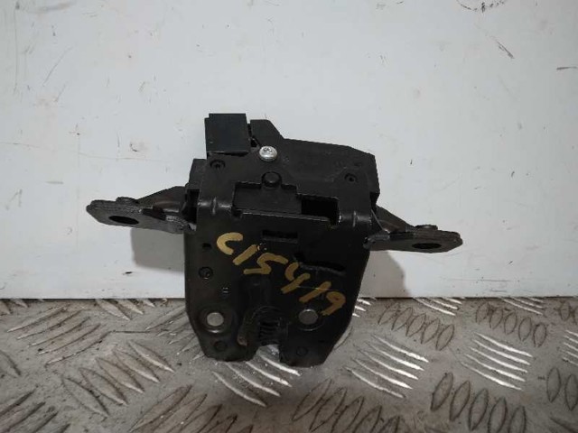 OPEL 13587646 Cerradura de tapa de maletero  disponible Valladolid