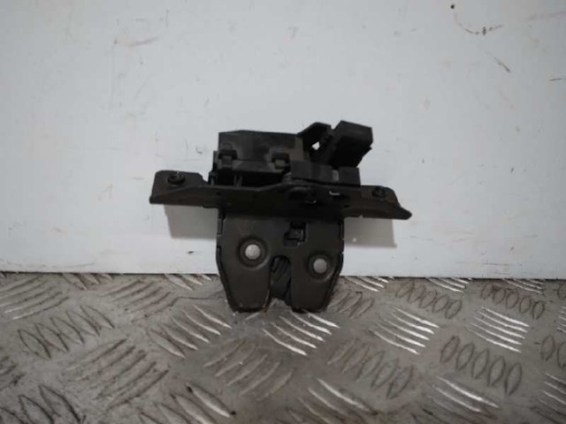 OPEL 13587646 Cerradura de maletero  en stock Salamanca