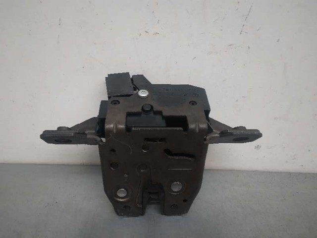 13587646 Cerradura de maletero  en stock Granada