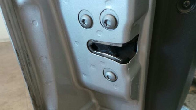 Cerradura de puerta delantera izquierda Fiat Fiorino 225