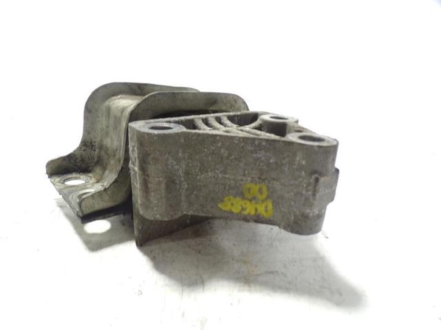 1363376080 Soporte de motor derecho  disponible Málaga