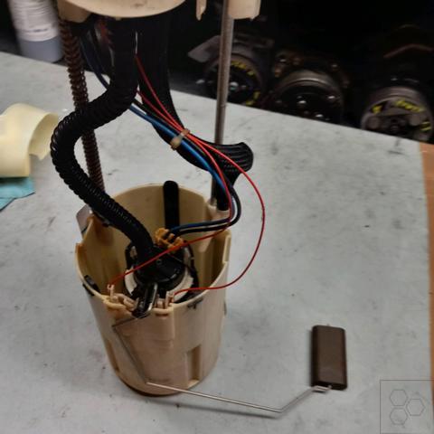 1368151080 FIAT Módulo de bomba de combustible con sensor de nivel de combustible  disponible Vigo