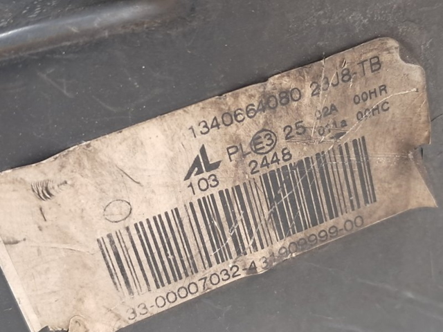 1369497080 Faro izquierdo  disponible Málaga