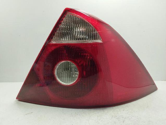 FORD 1371852 Piloto trasero derecho  en stock Salamanca