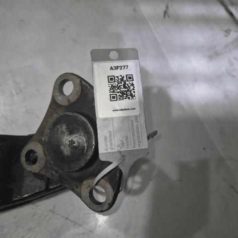 1374222080 Brazo inferior derecho de la suspensión delantera  disponible Utrera