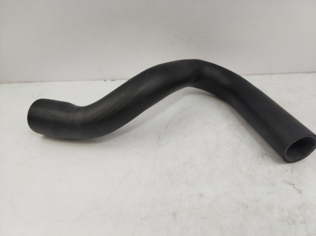 Tubo flexible de aire de sobrealimentación 1374657 FORD