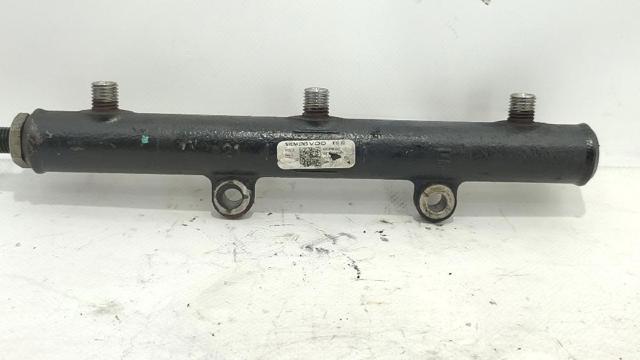 1387695 Land Rover