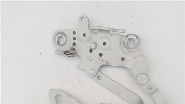 BMW 13989610 Bisagra izquierda del capó comprar Pamplona