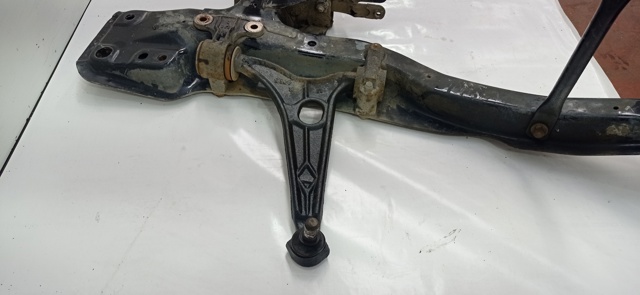 Subchasis delantero soporte motor 1400013880 PEUGEOT