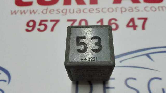 VAG 141951253B Relé ventilador  en stock Terrassa