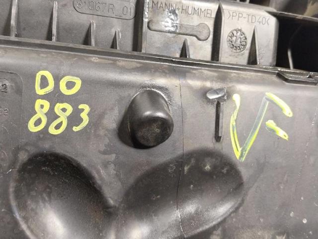PEUGEOT 1420V1 Caja del filtro de aire  disponible Valladolid