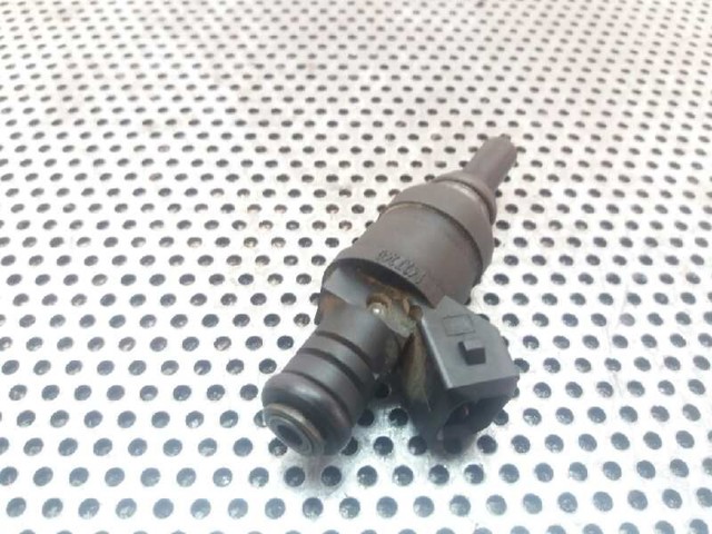 1427240 BMW Inyector de combustible  disponible Ourense