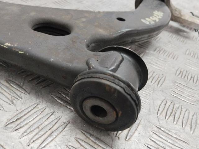 FORD 1436169 Brazo inferior derecho de la suspensión delantera comprar Pamplona