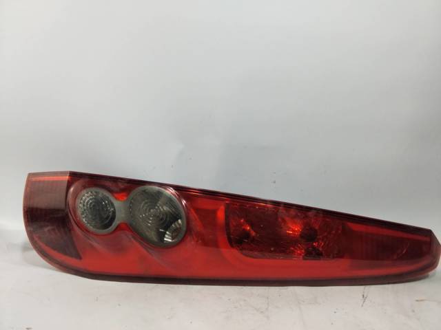 1437625 FORD Piloto trasero derecho comprar Bilbao