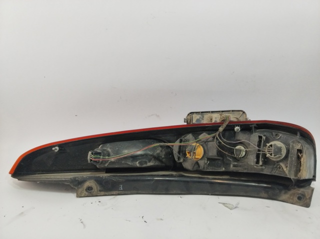 1437626 FORD Piloto trasero izquierdo comprar Madrid