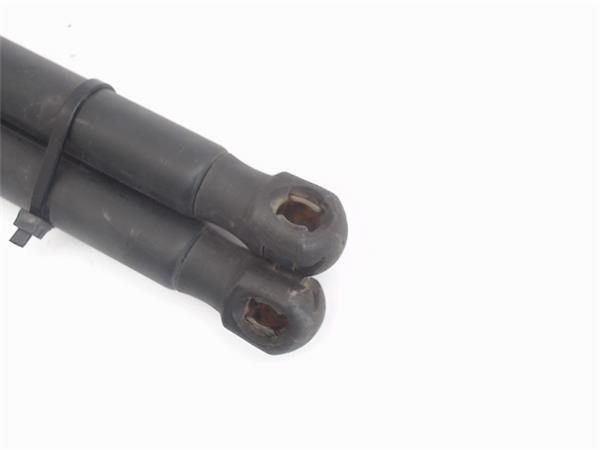 1460415 FORD Amortiguador de la tapa del maletero  disponible Ourense