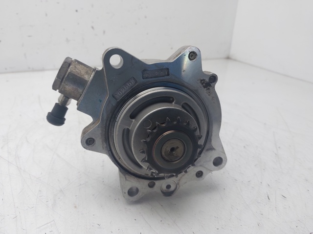 Comprar Bomba de vacío Nissan Primera  P12 a bajo precio