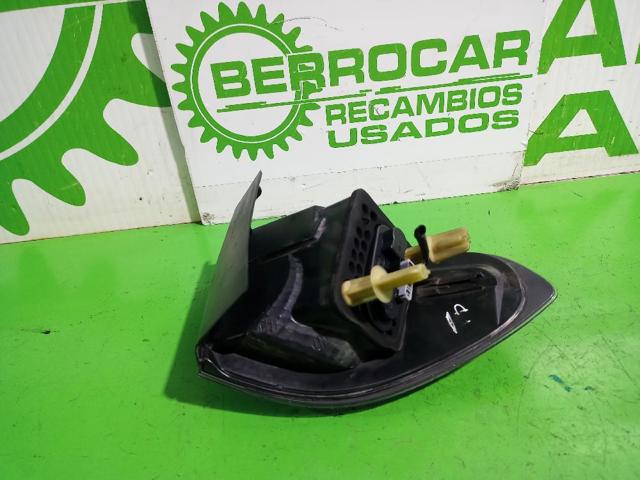 1467472 FORD Piloto trasero exterior derecho  disponible Ourense
