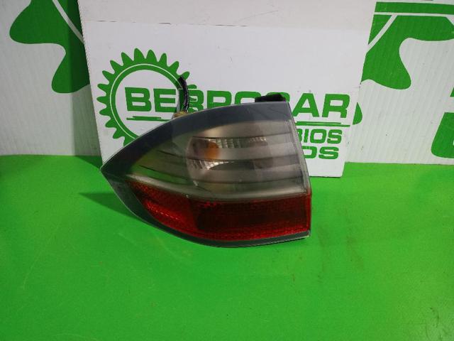 FORD 1467473 Piloto trasero exterior izquierdo  comprar en Albacete