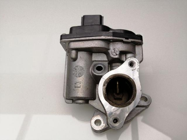 147102557R RENAULT Válvula de derivación EGR  en stock Huelva