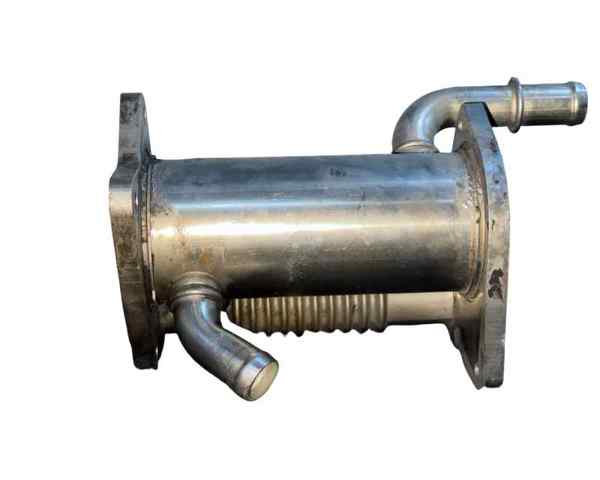 147355713R RENAULT Enfriador de recirculación de gases de escape EGR  en stock Huelva