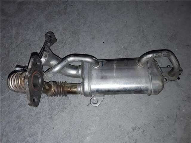 Enfriador EGR de recirculación de gases de escape 147357082R Renault (RVI)