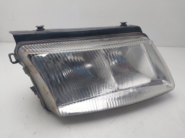 14742600 VAG Faro derecho  en stock Gandía