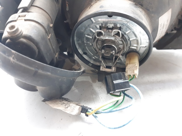 1474268080 Faro izquierdo  comprar en Reus
