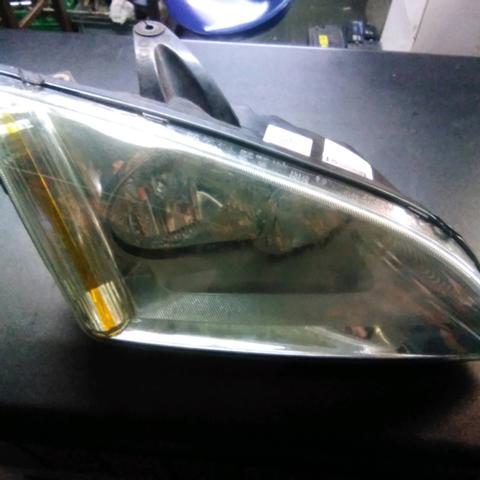 Faro derecho 1480983 Ford