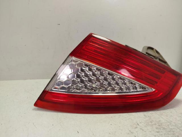 1486766 FORD Piloto trasero interior derecho comprar Madrid