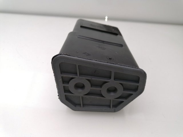 Adsorbente De Vapor De Combustible Nissan JUKE F15