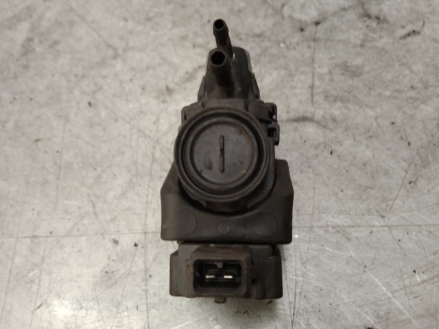 RENAULT 149568021R Válvula solenoide de control de presión de sobrealimentación  en stock Terrassa