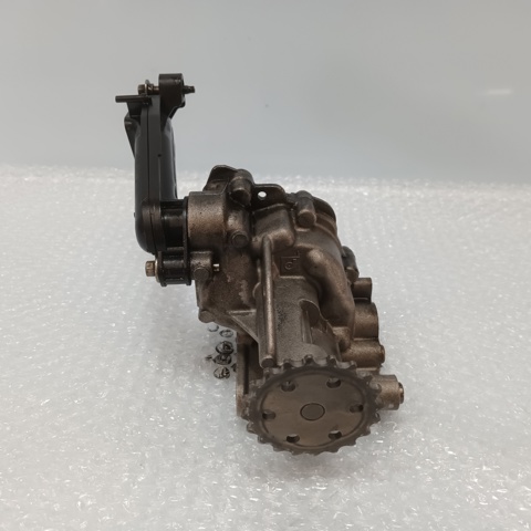 RENAULT 150009761R Bomba De Aceite  en stock Salamanca